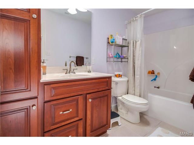 8 Ramsgate Dr, Saint Louis, MO 63132 photo 20