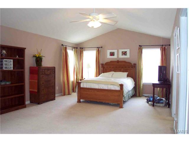 572 Legends View Dr, Eureka, MO 63025 photo 12