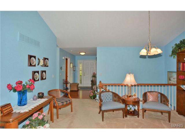 1122 Villa Flora Dr, O'fallon, MO 63366 photo 2