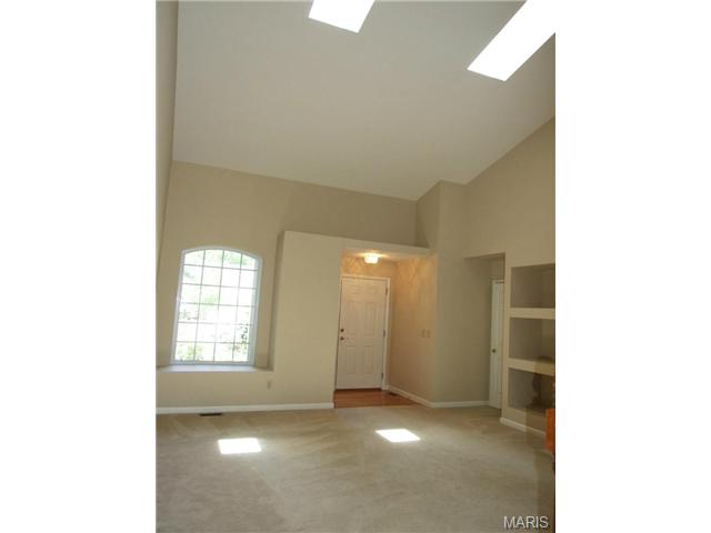 656 Hawk Run Dr, O'fallon, MO 63368 photo 10