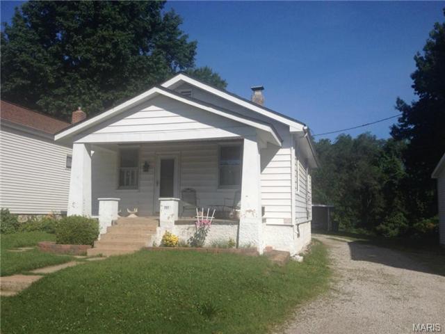 251 Baumann Ave, Saint Louis, MO 63125
