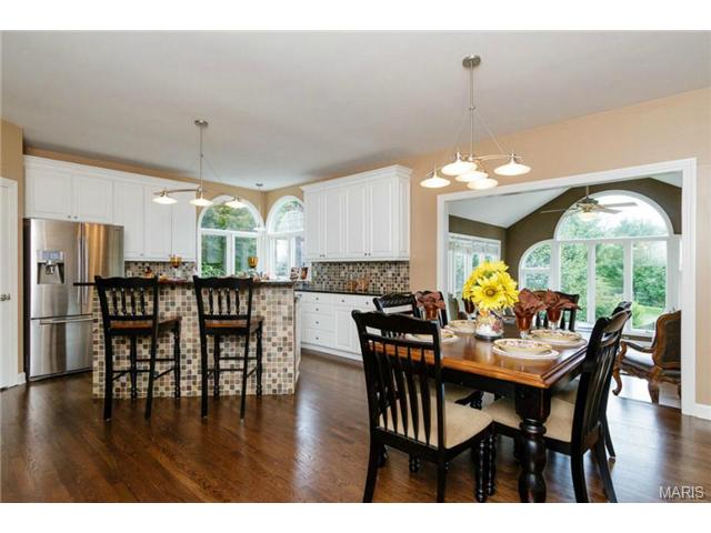 352 Pine Bend Dr, Chesterfield, MO 63005 photo 11