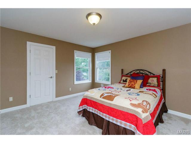 352 Pine Bend Dr, Chesterfield, MO 63005 photo 31