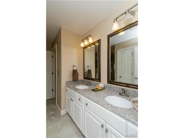 352 Pine Bend Dr, Chesterfield, MO 63005 photo 35