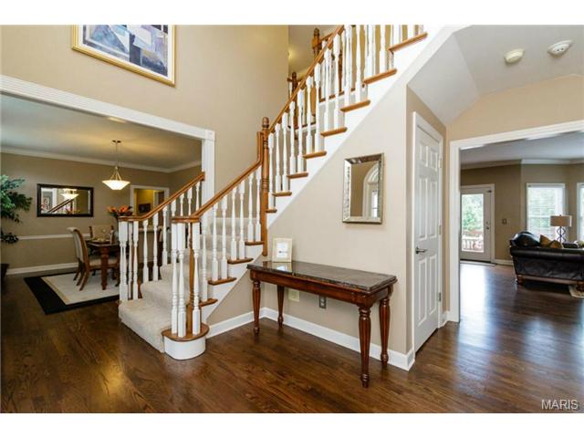 352 Pine Bend Dr, Chesterfield, MO 63005 photo 3