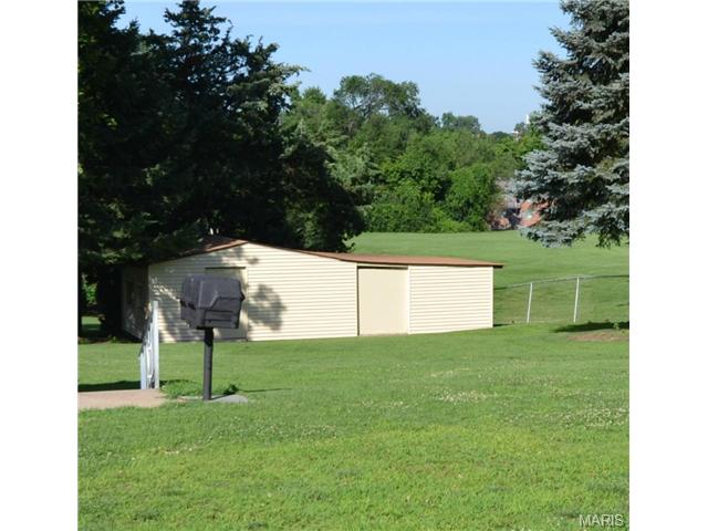 4055 Locke Ave, Bridgeton, MO 63044 photo 18