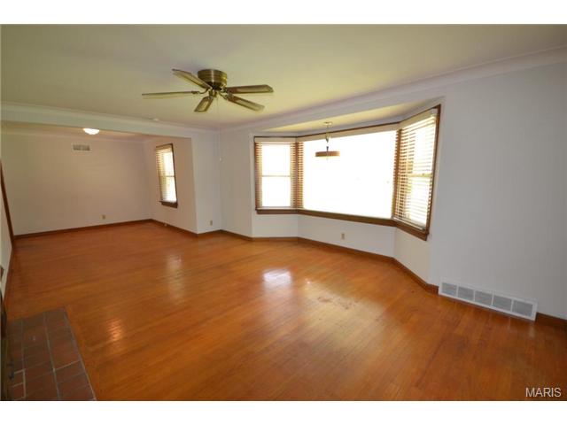 4055 Locke Ave, Bridgeton, MO 63044 photo 12