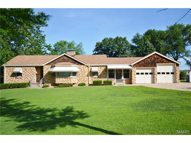 4055 Locke Ave, Bridgeton, MO 63044 photo 1