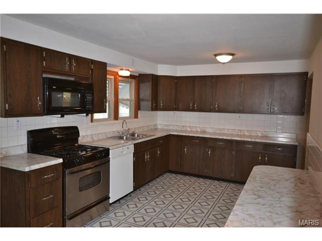 4055 Locke Ave, Bridgeton, MO 63044 photo 5