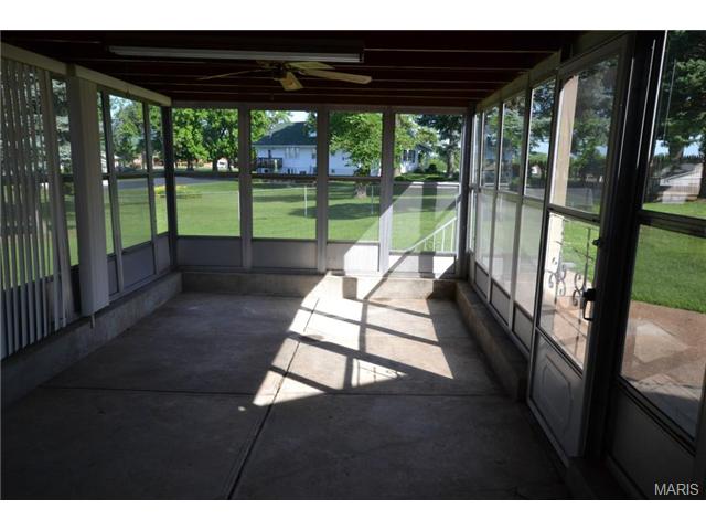 4055 Locke Ave, Bridgeton, MO 63044 photo 14