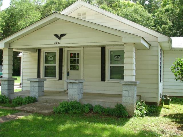 4307 Flucom, De Soto, MO 63020 photo 1