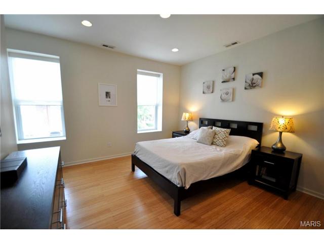 5328 Devonshire Ave, Saint Louis, MO 63109 photo 16