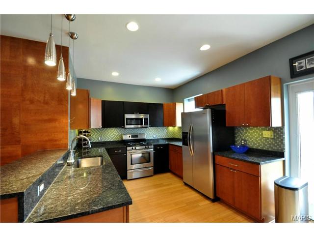 5328 Devonshire Ave, Saint Louis, MO 63109 photo 9