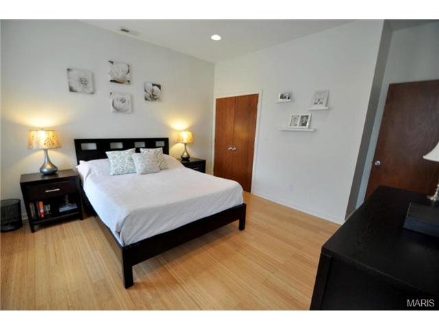 5328 Devonshire Ave, Saint Louis, MO 63109 photo 17