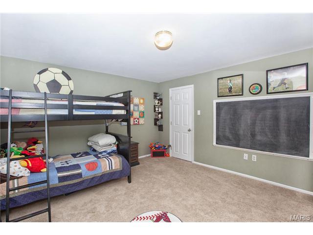1258 Richland Mdws, Ballwin, MO 63021 photo 32