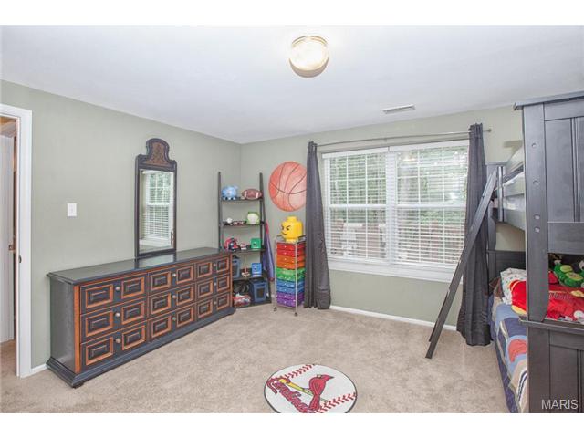 1258 Richland Mdws, Ballwin, MO 63021 photo 33