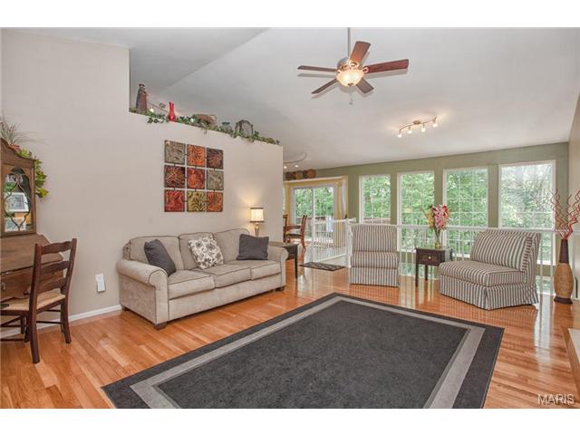 1258 Richland Mdws, Ballwin, MO 63021 photo 10