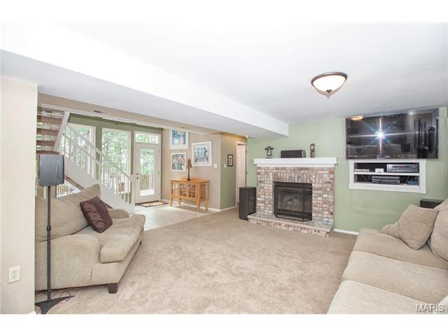 1258 Richland Mdws, Ballwin, MO 63021 photo 28