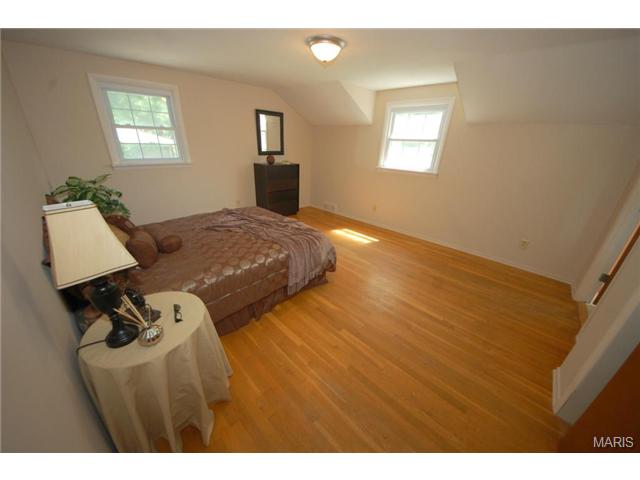 641 Chartier Dr, Saint Louis, MO 63135 photo 9