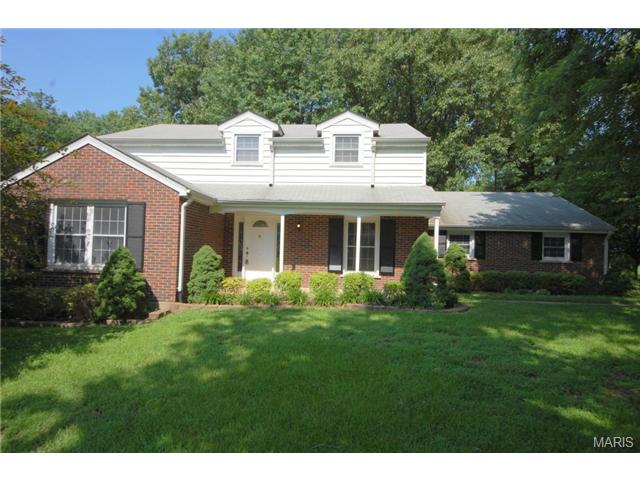 641 Chartier Dr, Saint Louis, MO 63135 photo 1