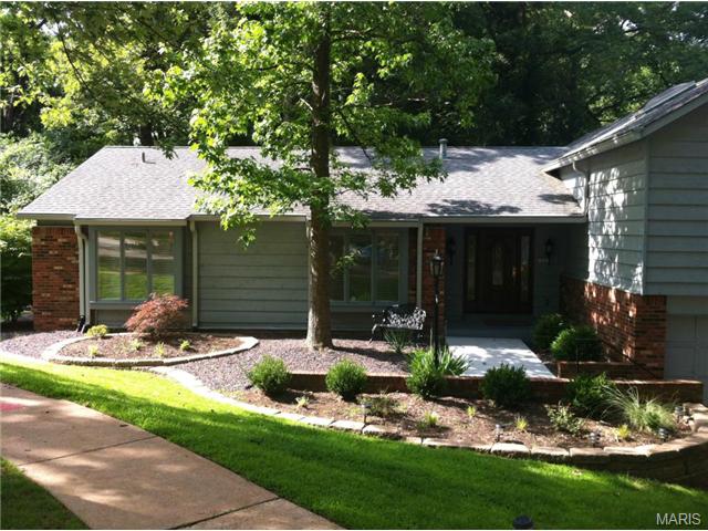 500 Clayworth, Ballwin, MO 63011 photo 2