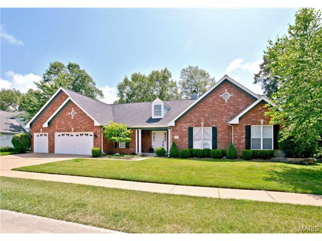 938 Timber Glen Ln, Ballwin, MO 63021 photo 1
