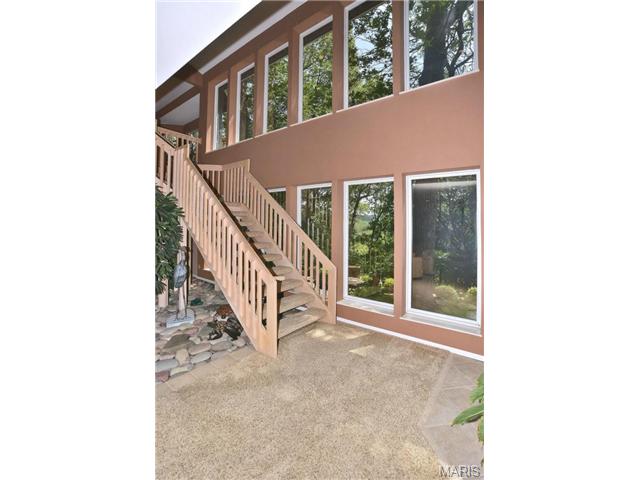 938 Timber Glen Ln, Ballwin, MO 63021 photo 17
