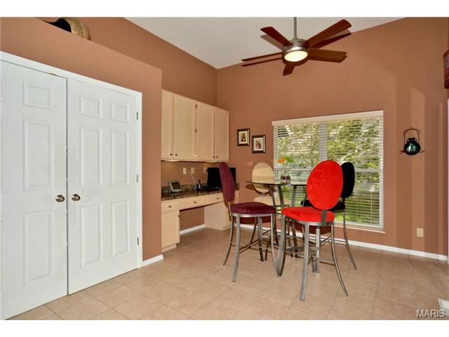 938 Timber Glen Ln, Ballwin, MO 63021 photo 6