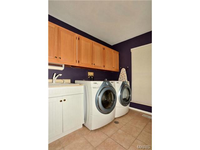 938 Timber Glen Ln, Ballwin, MO 63021 photo 8