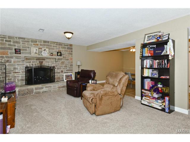 70 White Doe, Eureka, MO 63025 photo 9