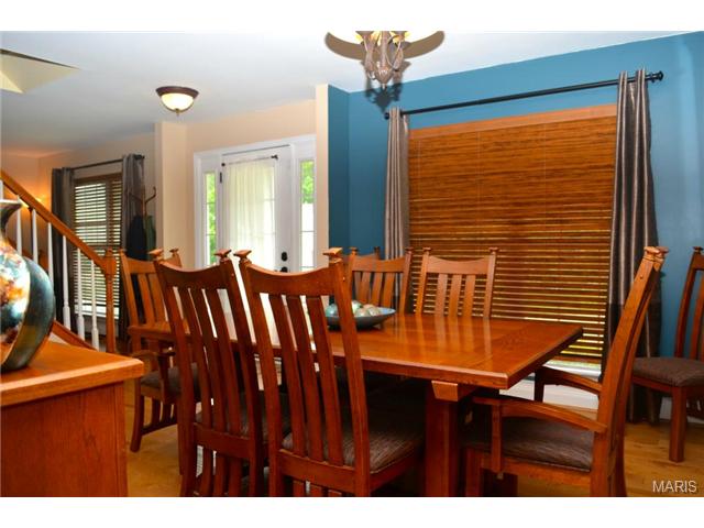 806 Emerald Oaks Ct, Eureka, MO 63025 photo 8