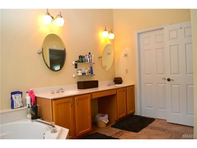 806 Emerald Oaks Ct, Eureka, MO 63025 photo 21