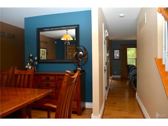 806 Emerald Oaks Ct, Eureka, MO 63025 photo 9