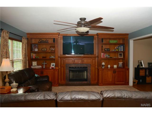 806 Emerald Oaks Ct, Eureka, MO 63025 photo 15