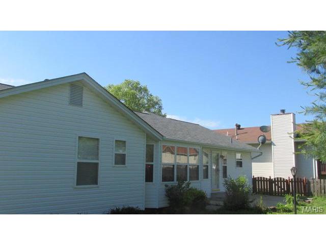 2901 White Stable Dr, O'fallon, MO 63368 photo 9