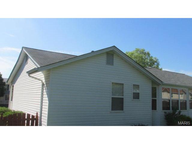 2901 White Stable Dr, O'fallon, MO 63368 photo 8