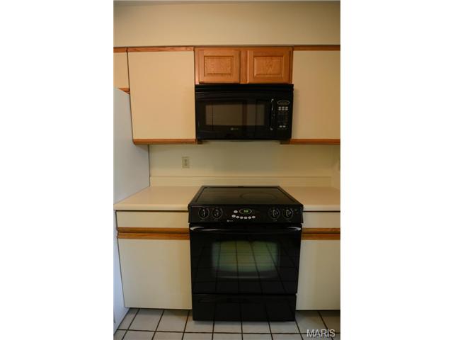 711 Lofty Pt #A, Ballwin, MO 63021 photo 8