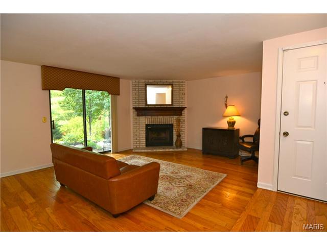 711 Lofty Pt #A, Ballwin, MO 63021 photo 3