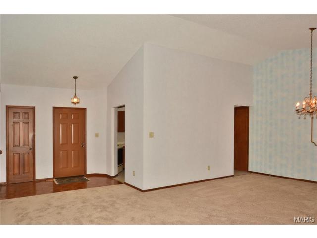 1012 Pocono Trl, Ballwin, MO 63021 photo 3