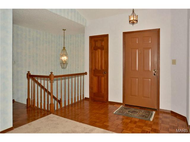 1012 Pocono Trl, Ballwin, MO 63021 photo 2