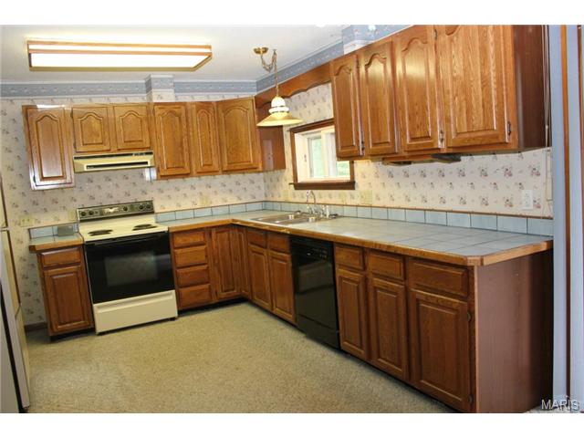 112 Maple Ln, Ballwin, MO 63011 photo 8