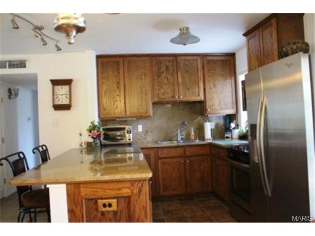 246 Howard Dr, Ballwin, MO 63021 photo 7