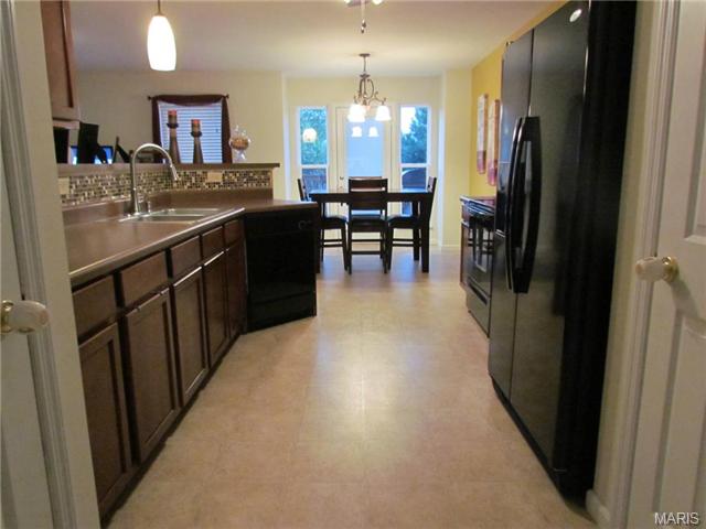 237 Shady Rock Ln, O'fallon, MO 63368 photo 5
