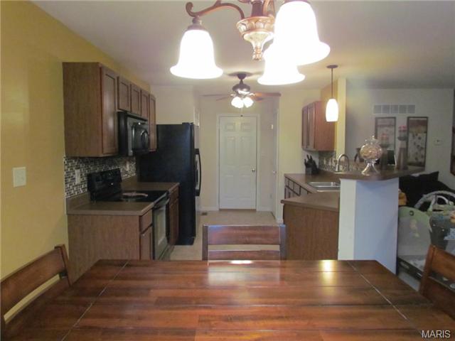 237 Shady Rock Ln, O'fallon, MO 63368 photo 4