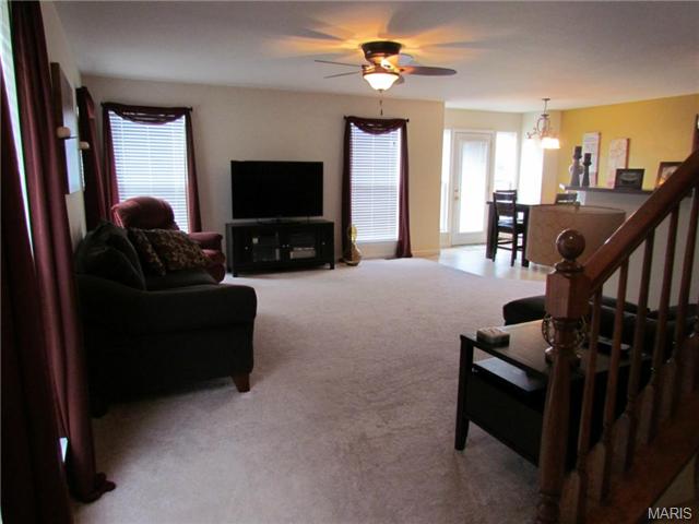 237 Shady Rock Ln, O'fallon, MO 63368 photo 8