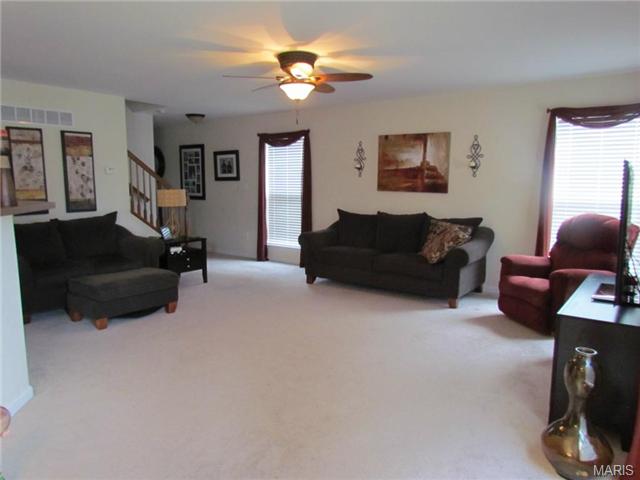 237 Shady Rock Ln, O'fallon, MO 63368 photo 6