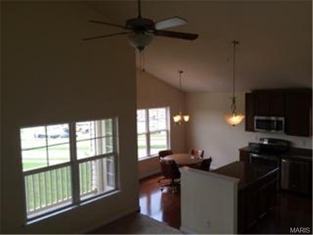 330 Bramblett Hls, O'fallon, MO 63366 photo 4