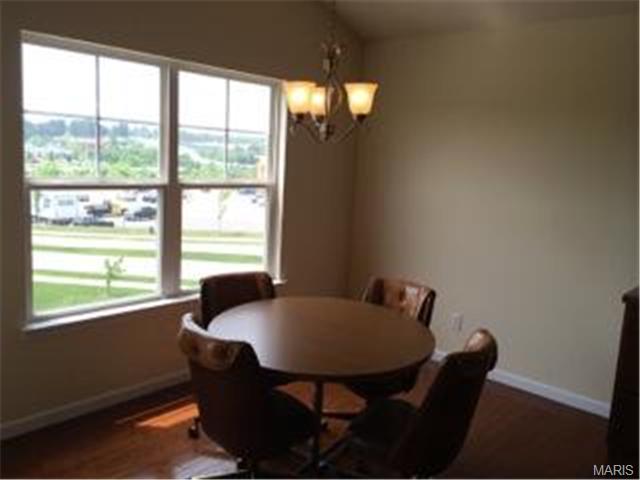 330 Bramblett Hls, O'fallon, MO 63366 photo 5