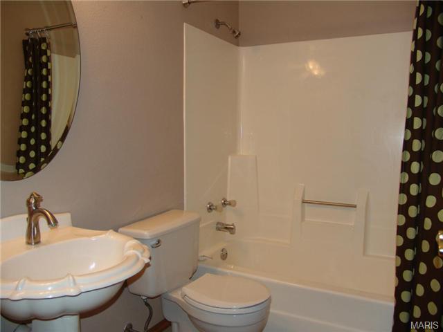 16622 Evergreen Frst, Ballwin, MO 63011 photo 26