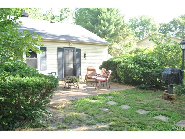 929 Crestland Dr, Ballwin, MO 63011 photo 14